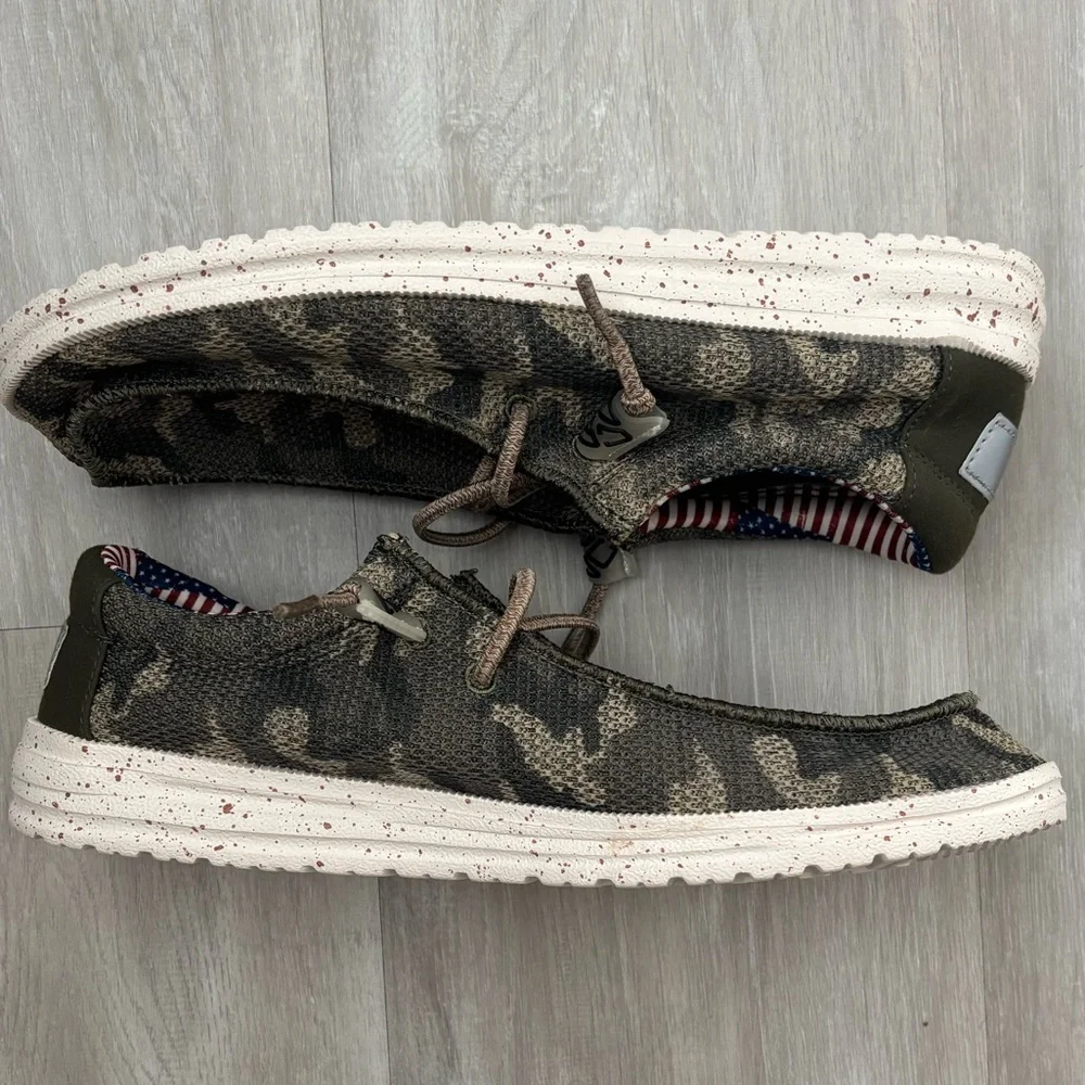 Lightweight Loafers Camouflage Casual Shoes with comfy soft sole size 10